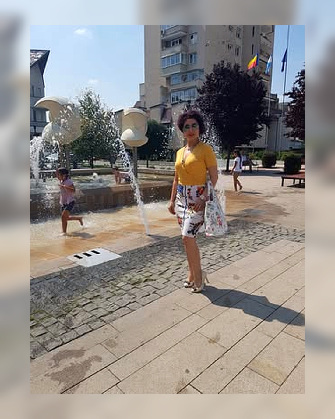 Ioana in front of Salon Ioana Style