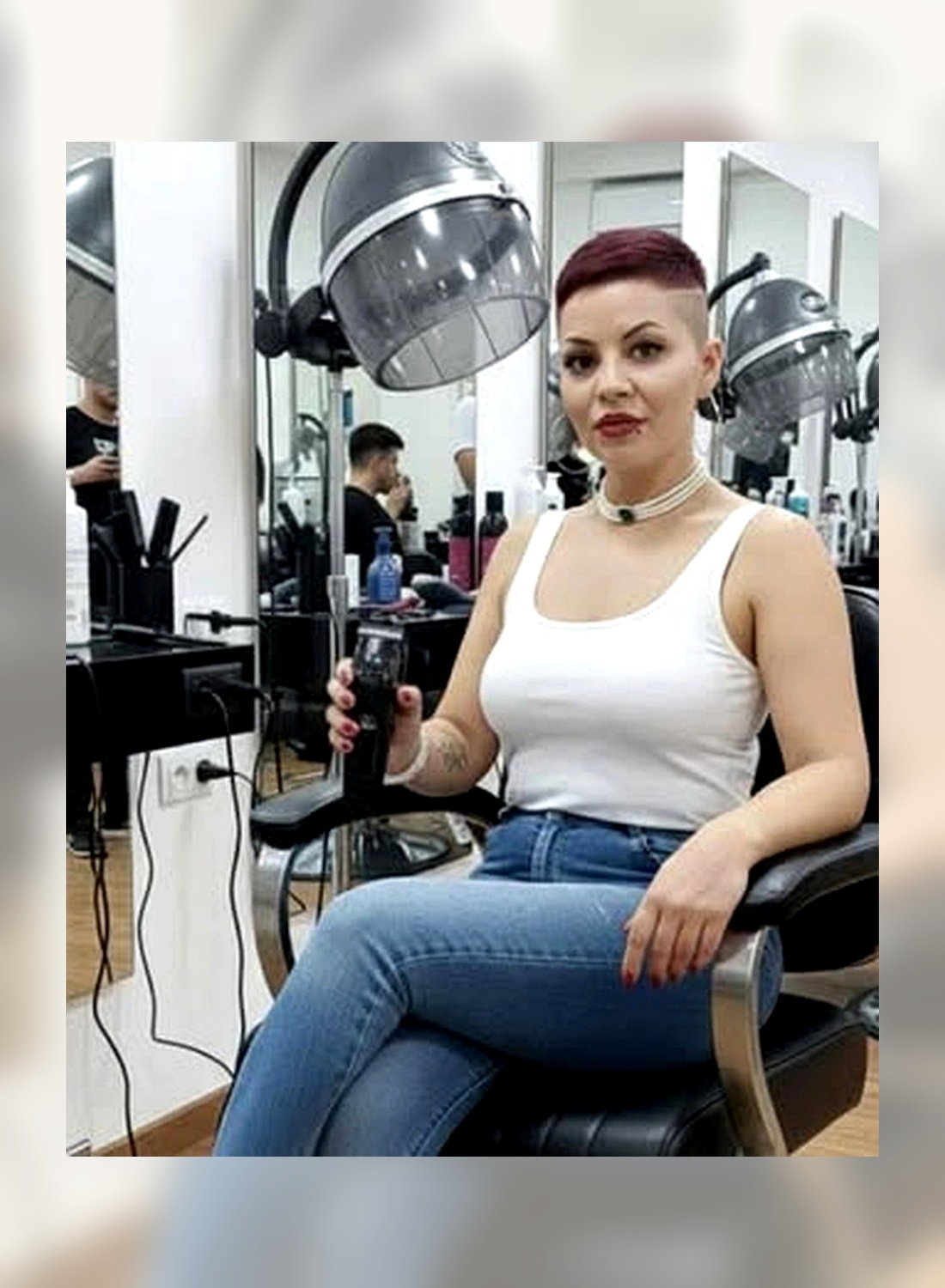 Ioana in Salon Ioana Style